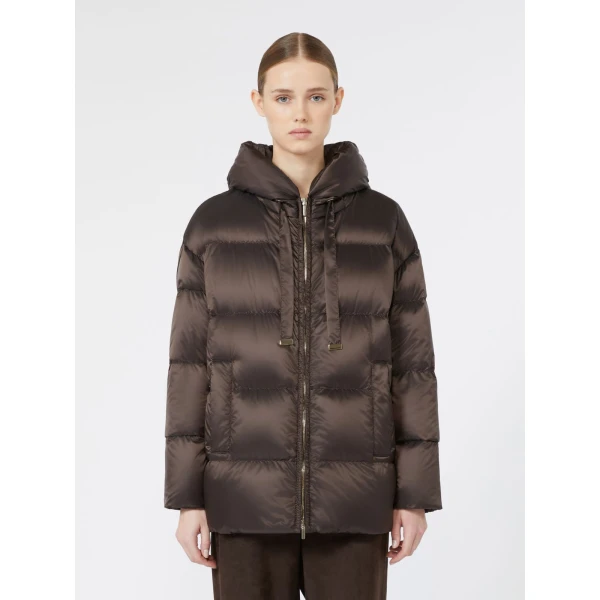 Max Mara Nerine Short Roomy Water-Repellent Puffer Jacket in Dark Brown | Jackets | Coveti