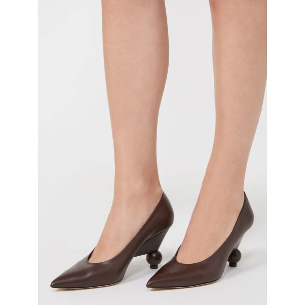 Max Mara Nievo Smooth Leather Court Shoes in Chocolate | Heels | Coveti