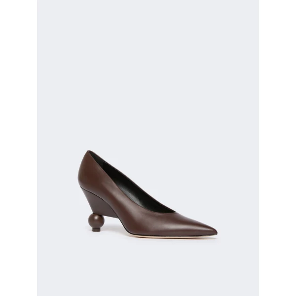 Max Mara Nievo Smooth Leather Court Shoes in Chocolate | Heels | Coveti