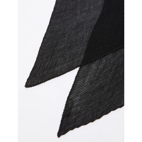 Max Mara Nome Pleated Cashmere and Silk Stole in Black | Scarves | Coveti