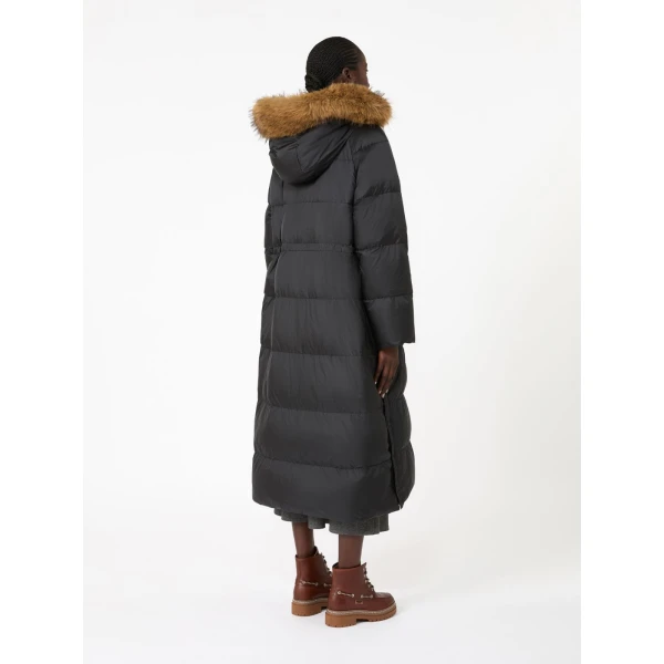 Max Mara Novak Long Reversible Water-Repellent Down Jacket in Black | Jackets | Coveti