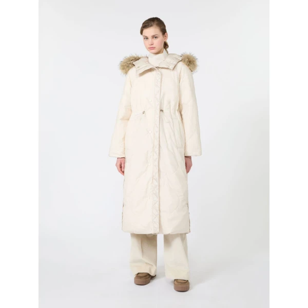 Max Mara Novak Long Reversible Water-Repellent Down Jacket in Ivory | Jackets | Coveti