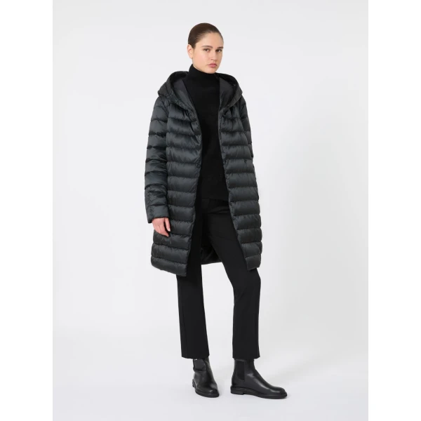 Max Mara Novef Reversible Water-Repellent Satin Down Jacket in Black | Jackets | Coveti