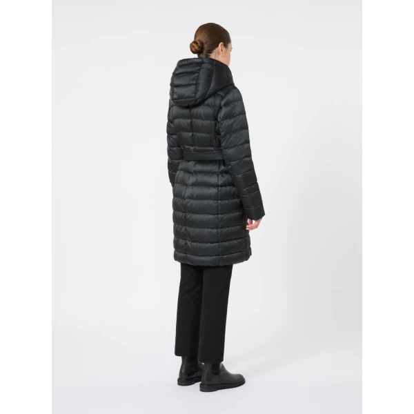 Max Mara Novef Reversible Water-Repellent Satin Down Jacket in Black | Jackets | Coveti