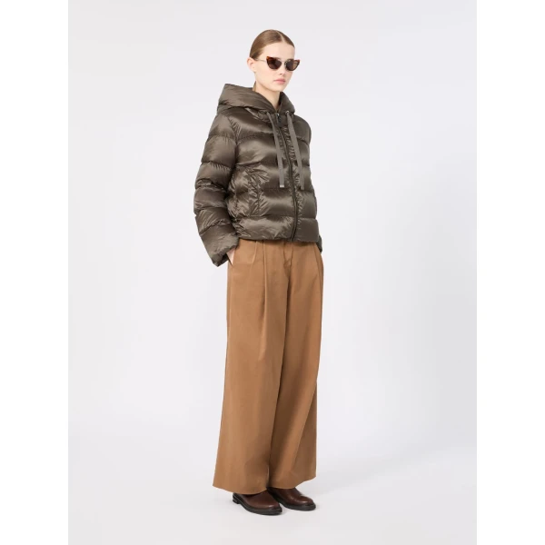 Max Mara Oceano Short Water-Repellent Puffer Jacket in Dark Green | Jackets | Coveti