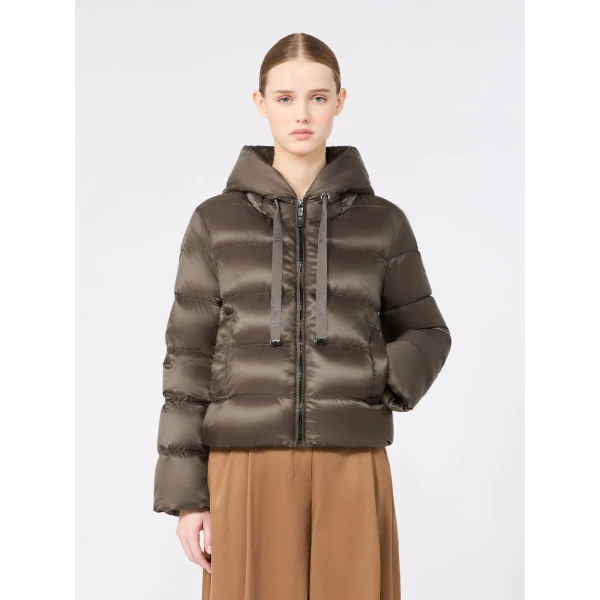 Max Mara Oceano Short Water-Repellent Puffer Jacket in Dark Green | Jackets | Coveti