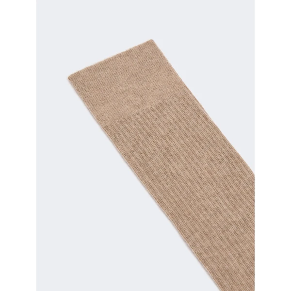 Max Mara Oxiria Ribbed Cashmere Socks in Beige | Accessories | Coveti