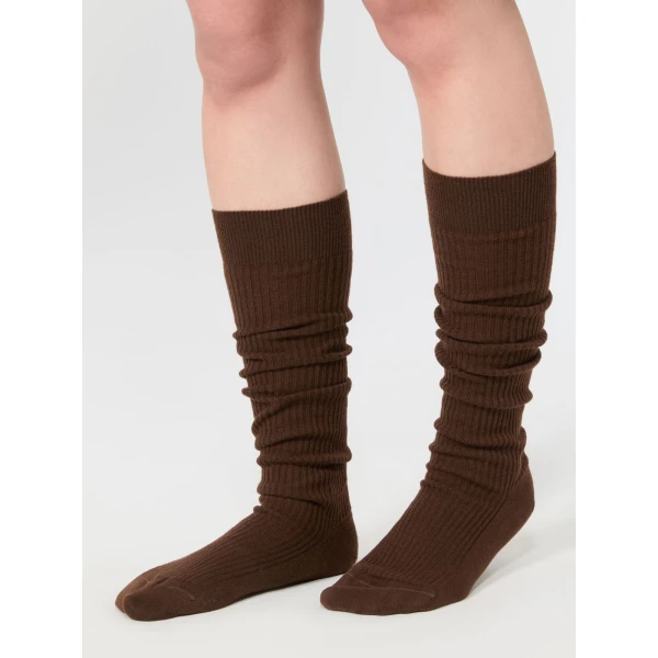 Max Mara Oxiria Ribbed Cashmere Socks in Brown | Accessories | Coveti
