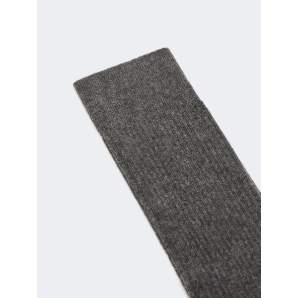 Max Mara Oxiria Ribbed Cashmere Socks in Dark Grey | Accessories | Coveti