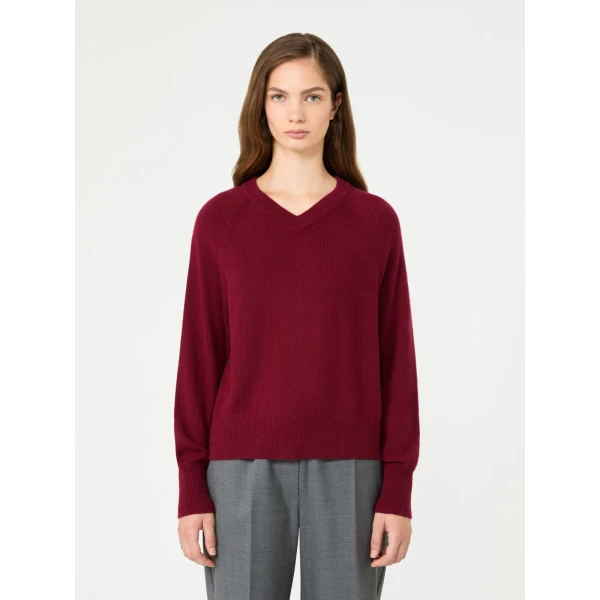 Max Mara Padre Cashmere V-Neck Jumper in Bordeaux | Sweaters | Coveti