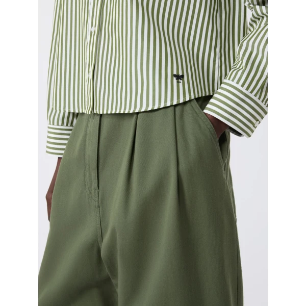 Max Mara Panetto Boxy Cotton Poplin Shirt in Green | Shirts | Coveti