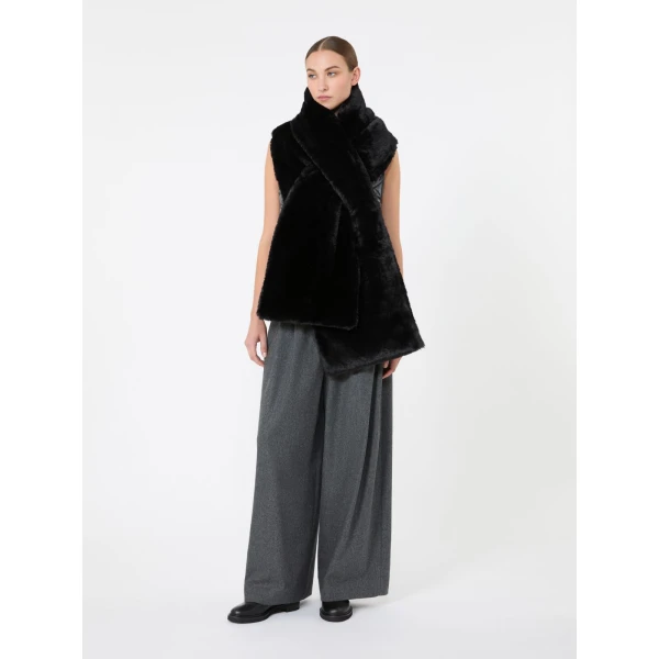 Max Mara Piacere Water-Repellent Canvas Padded Stole in Black | Scarves | Coveti