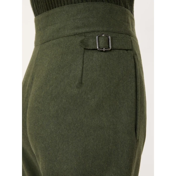 Max Mara Piega Melange Wool Cropped Trousers in Moss Green | Tailored pants | Coveti