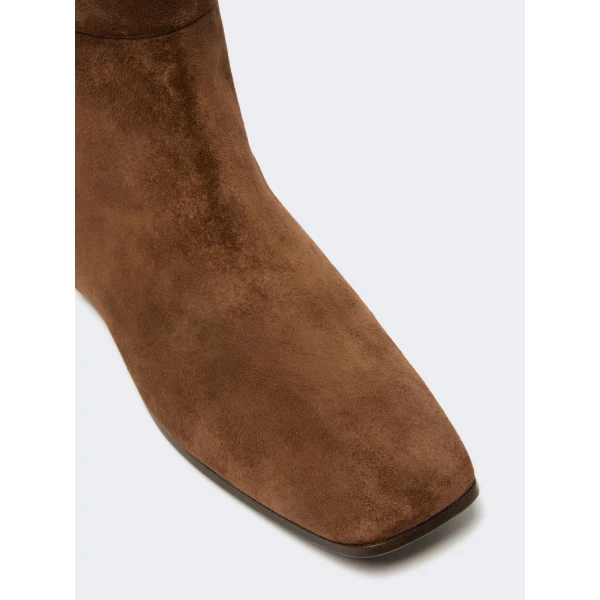 Max Mara Pietra Studded Split Leather Boots in Hazelnut Brown | Boots | Coveti
