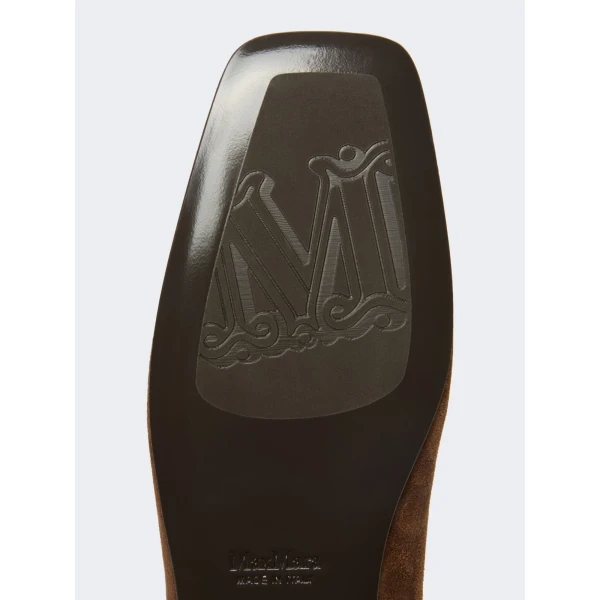 Max Mara Pietra Studded Split Leather Boots in Hazelnut Brown | Boots | Coveti