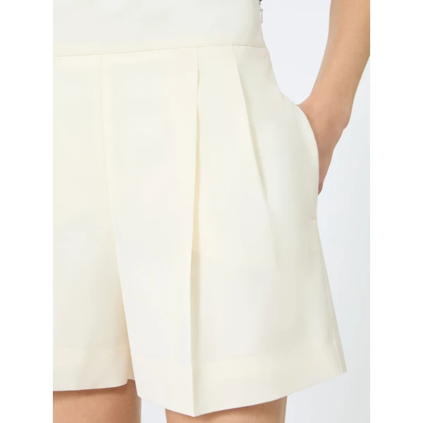 Max Mara Pittura Lightweight Woollen Cloth Shorts in Ivory | Shorts | Coveti