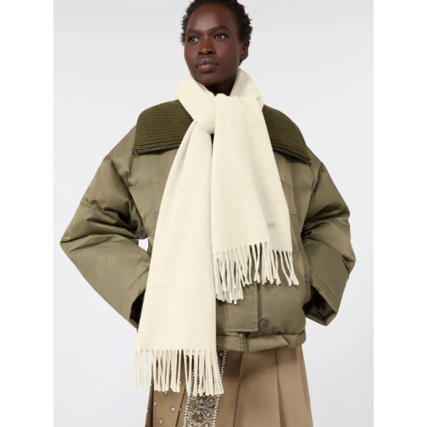 Max Mara Plain Wool Stole in White | Scarves | Coveti