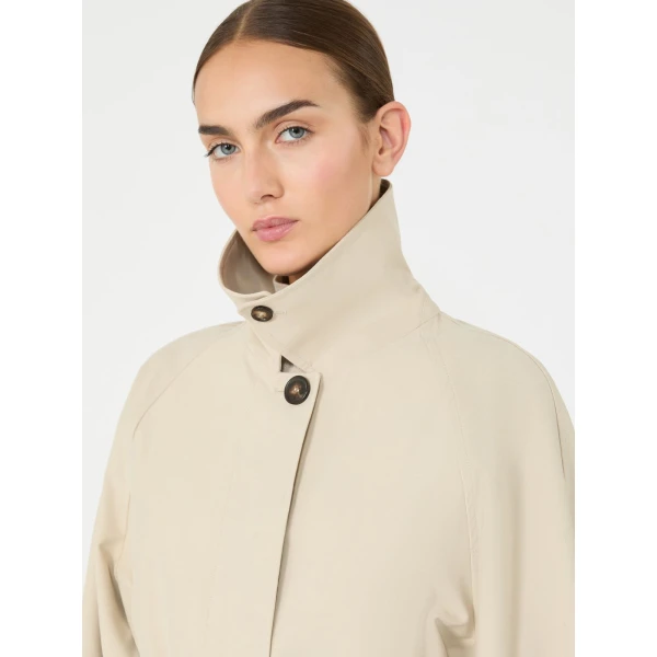Max Mara Racconto Water-Repellent Gabardine Trench Coat in Albino White | Trench Coat | Coveti
