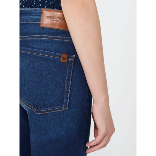 Max Mara Rapallo Slim Super Stretch Denim Jeans in Navy | Denim | Coveti