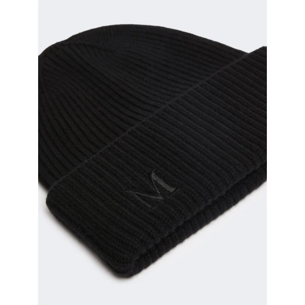 Max Mara Retina Ribbed Cashmere Beanie in Black | Hats | Coveti