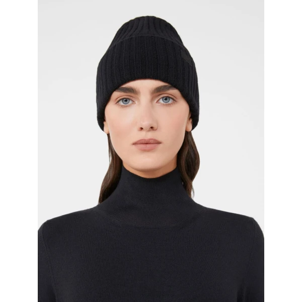 Max Mara Ribbed Wool Beanie in Black | Hats | Coveti