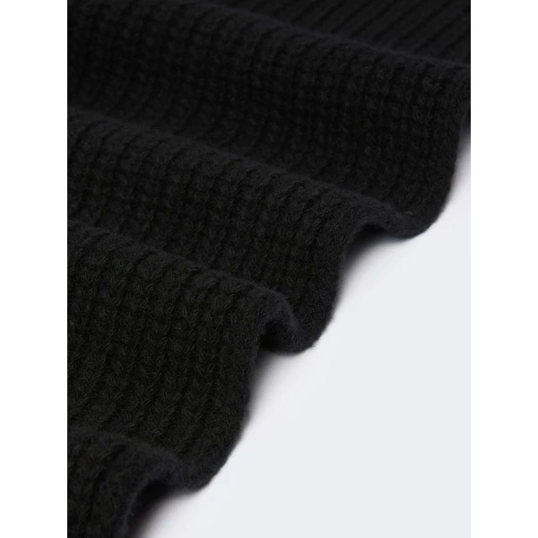 Max Mara Ribbed Wool Yarn Scarf in Black | Scarves | Coveti