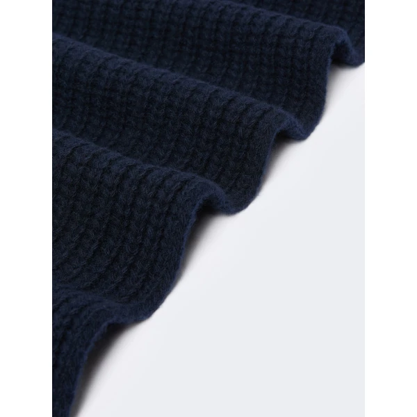 Max Mara Ribbed Wool Yarn Scarf in Navy | Scarves | Coveti