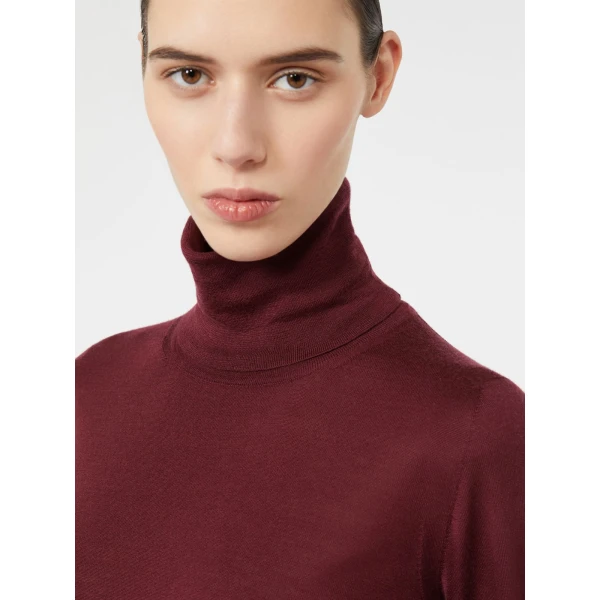 Max Mara Saluto Wool Polo-Neck Sweater in Red Purple | Turtlenecks | Coveti