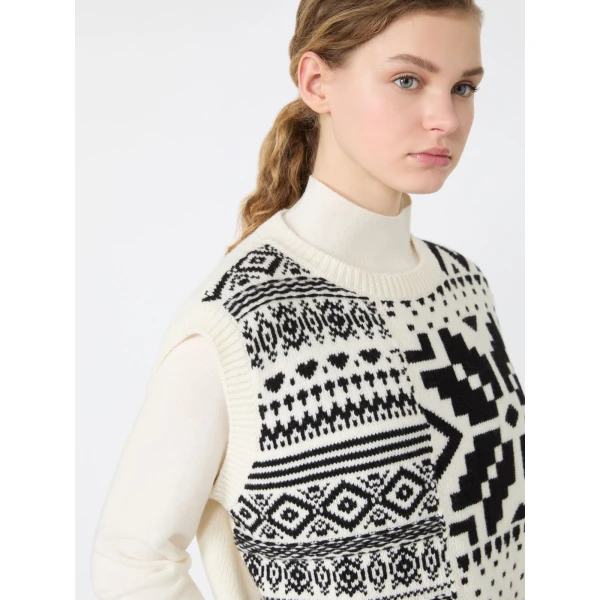 Max Mara Savana Jacquard Wool Gilet in White | Sweaters | Coveti