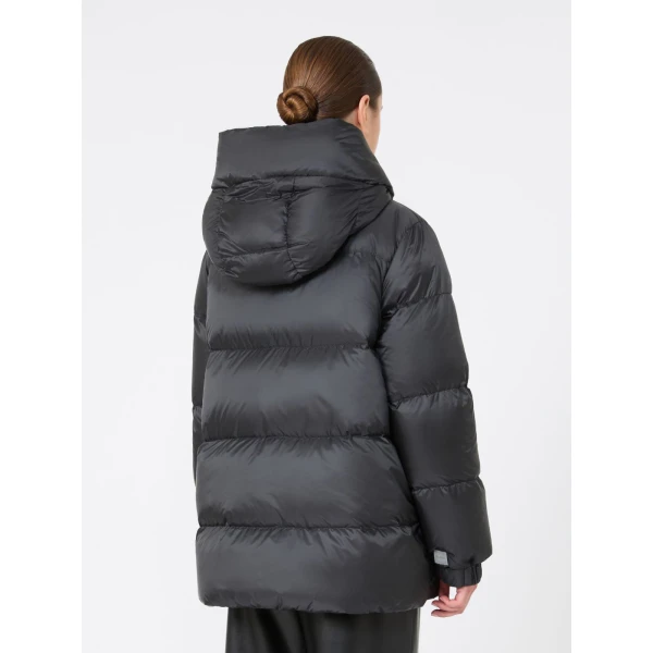 Max Mara Seia Roomy Water-Repellent Puffer Jacket in Black | Jackets | Coveti