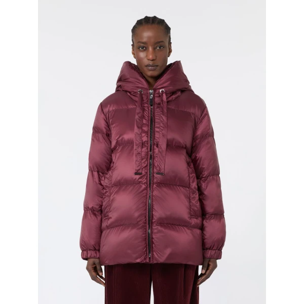 Max Mara Seia Roomy Water-Repellent Puffer Jacket in Bordeaux | Jackets | Coveti