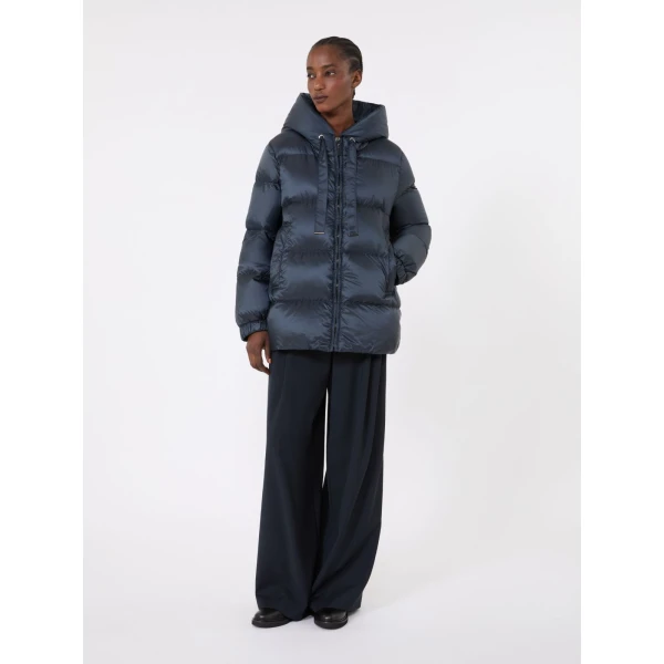 Max Mara Seia Roomy Water-Repellent Puffer Jacket in Midnight Blue | Jackets | Coveti