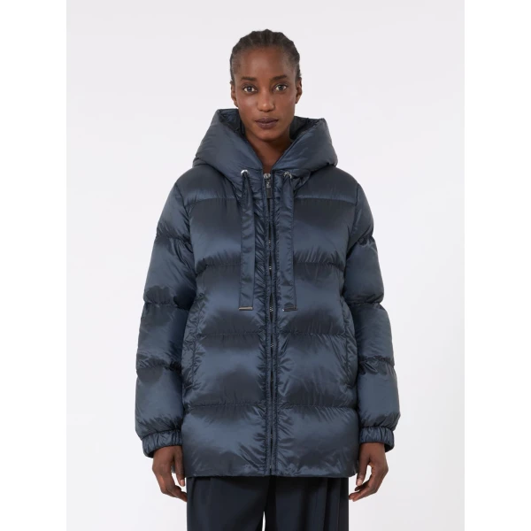 Max Mara Seia Roomy Water-Repellent Puffer Jacket in Midnight Blue | Jackets | Coveti