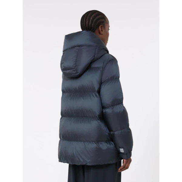 Max Mara Seia Roomy Water-Repellent Puffer Jacket in Midnight Blue | Jackets | Coveti