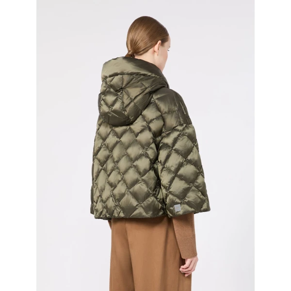Max Mara Sisoft Cape-Style Water-Repellent Puffer in Moss Green | Jackets | Coveti