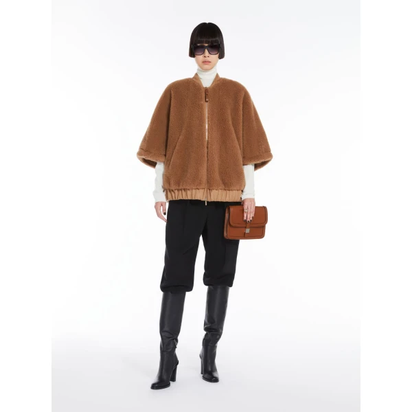 Max Mara Smooth Leather Clutch in Tobacco | Clutch Bags | Coveti