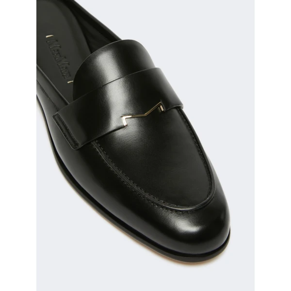 Max Mara Smooth Leather Mule Loafers in Black | Loafers | Coveti