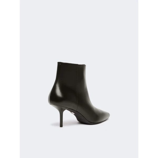 Max Mara Smooth Leather Stiletto Ankle Boots in Black | Boots | Coveti