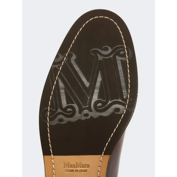Max Mara Sultano Tasselled Leather Loafers in Cocoa | Loafers | Coveti