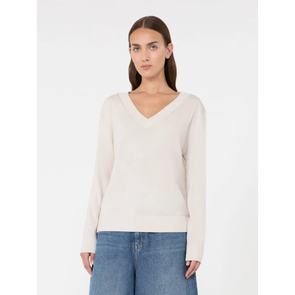 Max Mara Talamo Wool, Silk and Cashmere V-Neck Jumper in Ivory | Sweaters | Coveti