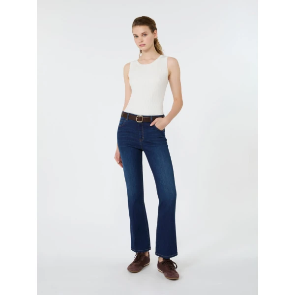 Max Mara Taro Sleeveless Stretch Viscose Top in White | Sweaters | Coveti