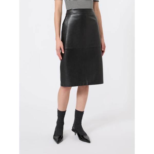 Max Mara Timore Hammered Leather Pencil Skirt in Black | Leather Skirts | Coveti
