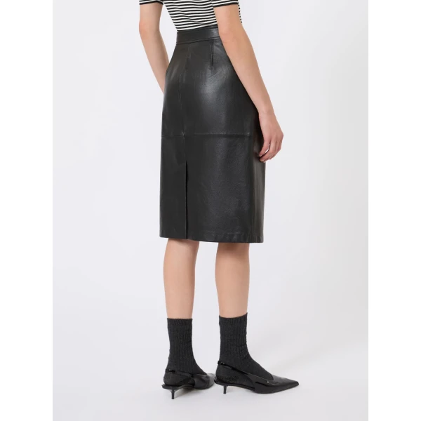 Max Mara Timore Hammered Leather Pencil Skirt in Black | Leather Skirts | Coveti