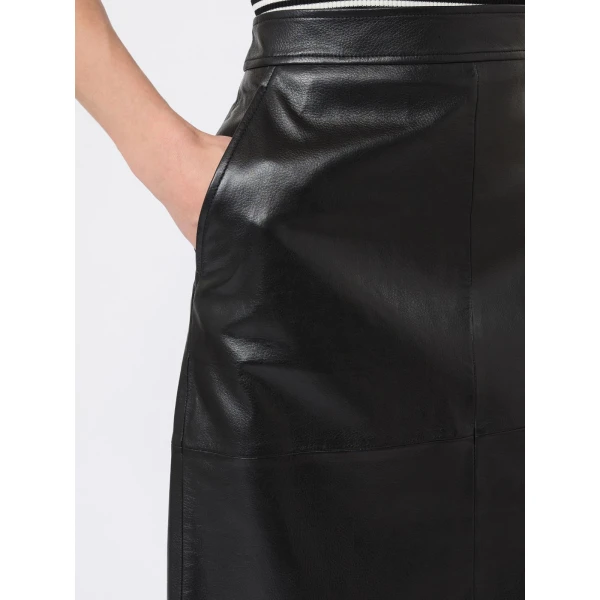 Max Mara Timore Hammered Leather Pencil Skirt in Black | Leather Skirts | Coveti