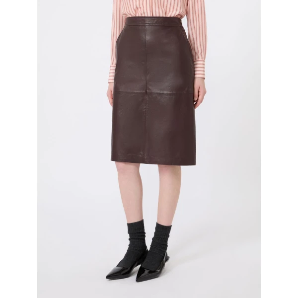 Max Mara Timore Hammered Leather Pencil Skirt in Bordeaux | Leather Skirts | Coveti