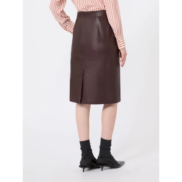 Max Mara Timore Hammered Leather Pencil Skirt in Bordeaux | Leather Skirts | Coveti