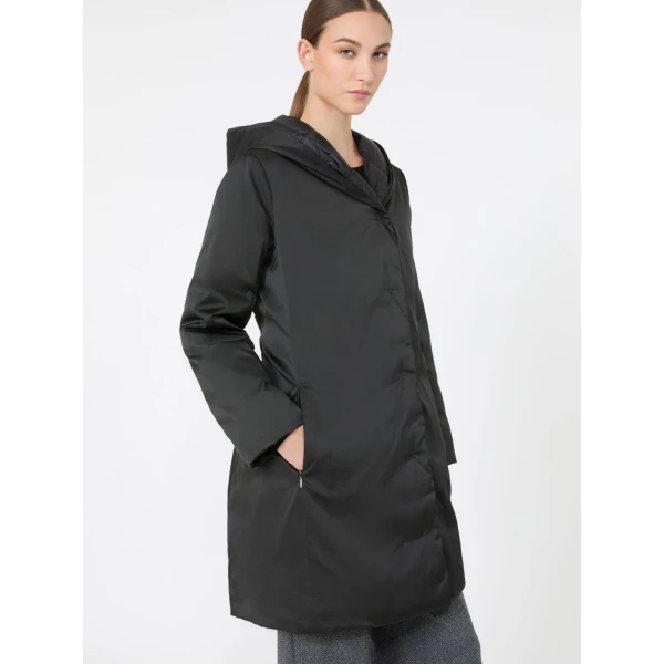 Max Mara Uggioso Reversible Water-Repellent Taffeta Down Jacket in Black | Jackets | Coveti