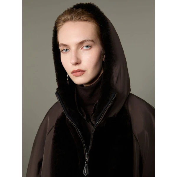 Max Mara Urbano Reversible Radzmir and Cashmere Down Jacket in Dark Brown | Jackets | Coveti