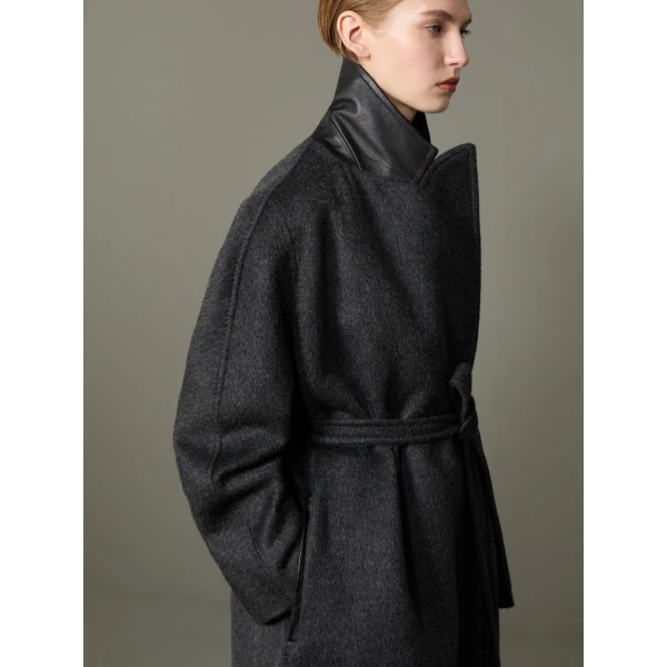 Max Mara Vista Oversized Cashmere and Mohair Coat in Black | Wool Coat | Coveti