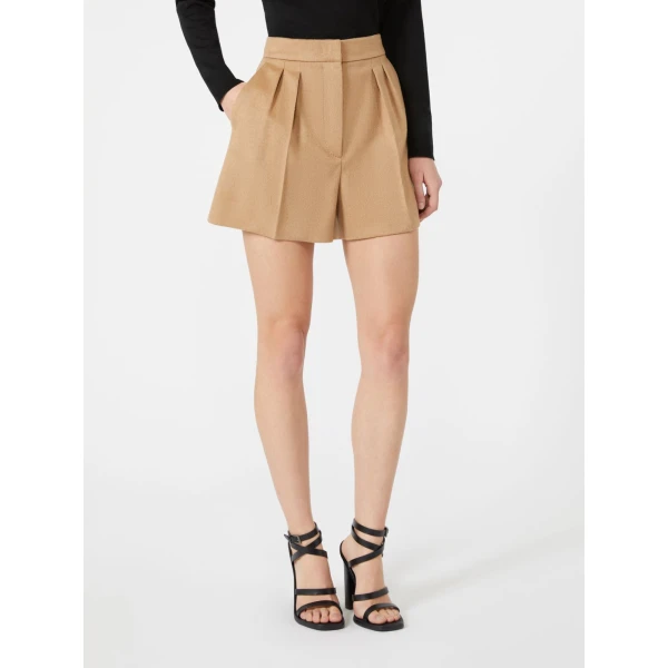 Max Mara Vista Sable-Look Baby Camel Shorts in Camel | Shorts | Coveti
